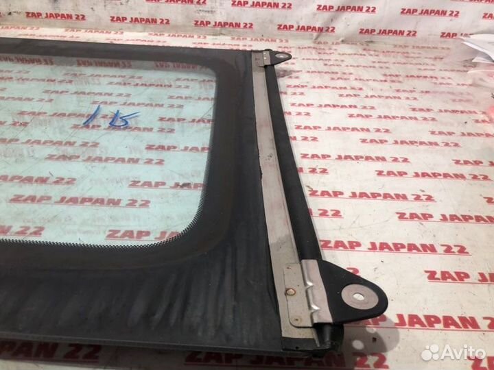 Стекло боковое заднее правое Toyota Lite Ace YR21