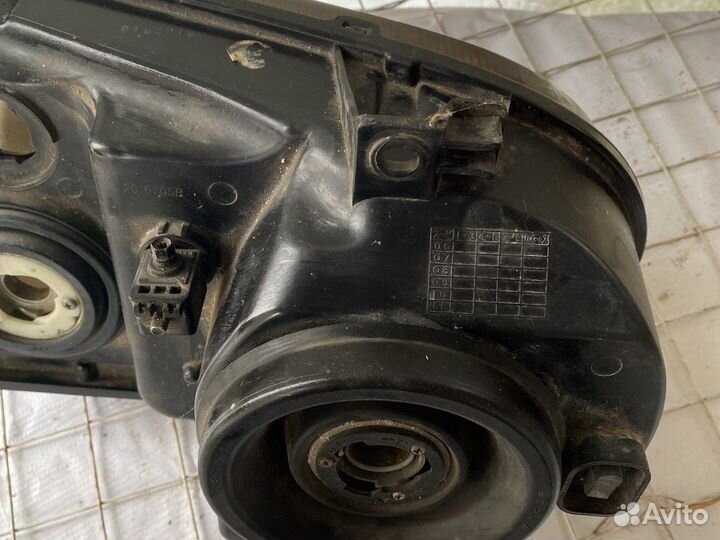 Фары на Крайслер 300 с