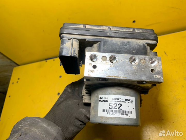 Блок управления тормозами/насос ABS Kia Rio