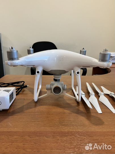 Продаю Dji phanton 4 PRO