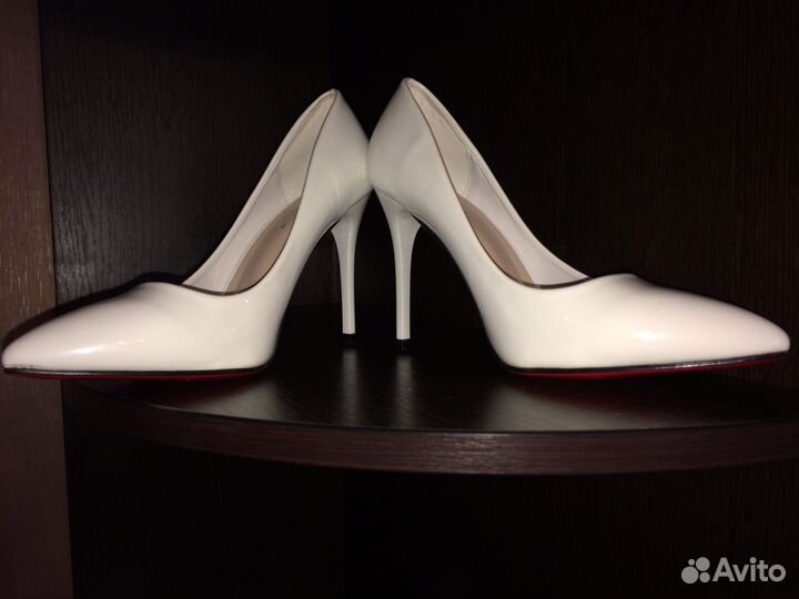 Туфли белые