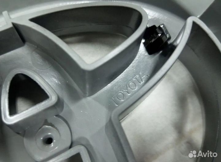 Решетка радиатора Toyota Rav4 XA30 новая оригинал