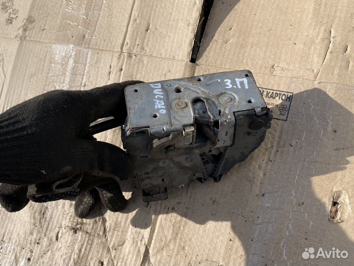 Замок двери задний правый Fiat Ducato