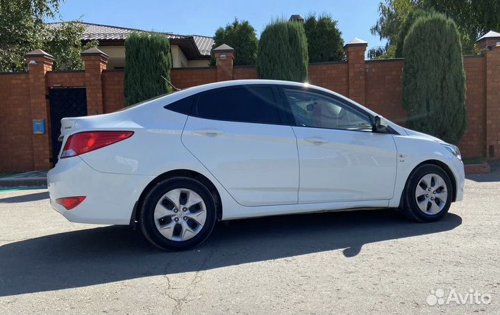 Hyundai Solaris 1.6 AT, 2015, 107 476 км