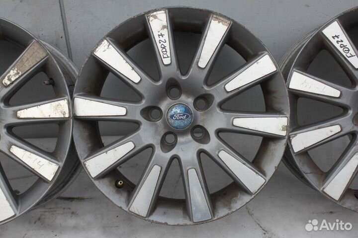 Комплект литых дисков R17