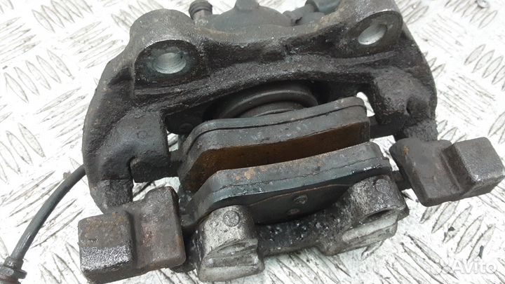 Суппорт задний левый Mercedes-Benz E-Класс