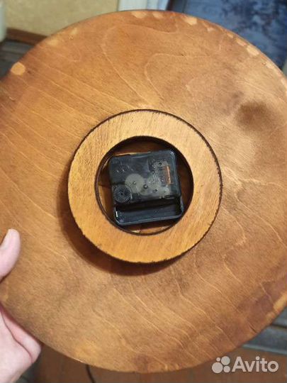 Часы настенные из эпоксидной смолы