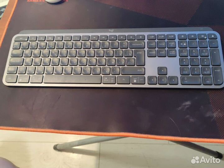 Logitech mx keys