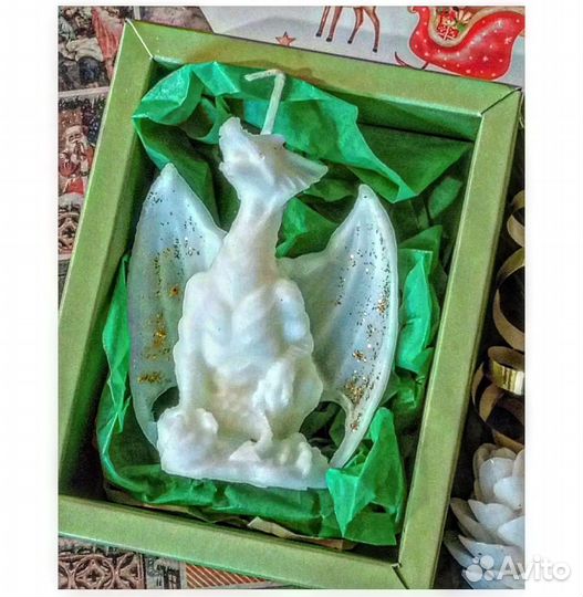 Свеча Дракон с крыльями