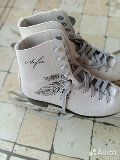 Коньки фигурные 37 размер