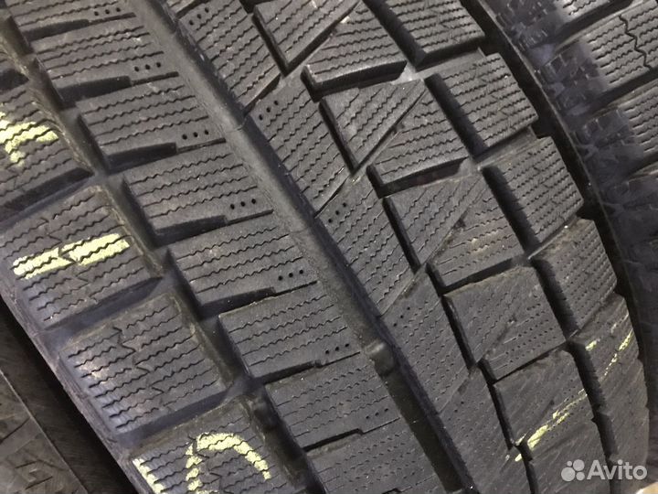 Bridgestone Blizzak Revo GZ 215/55 R17