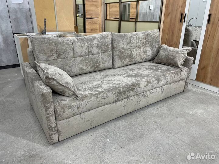 Диван раскладной с подушками