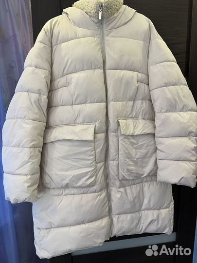 Теплое пальто с капюшоном