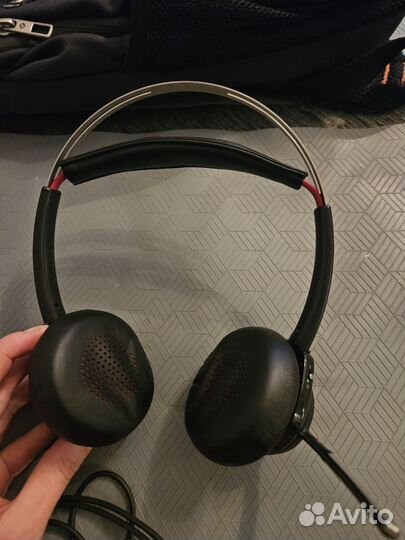 Беспроводные наушники гарнитура Plantronics