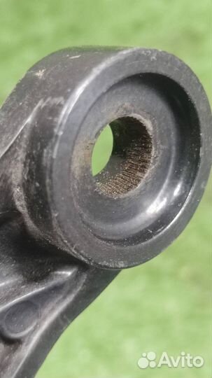 Поводок стеклоочистителя правый Nissan X-Trail T3