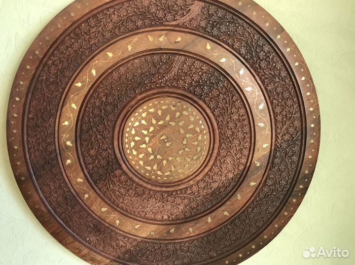 Настенное пано, столешница из красного дерева. Инд