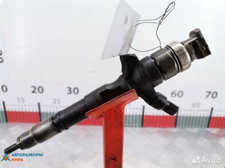 Форсунка Toyota Hilux 7 2008 2367039316