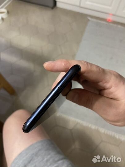 Samsung Galaxy A10, 2/32 ГБ