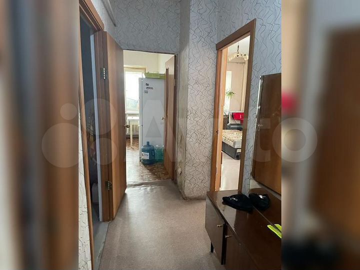 2-к. квартира, 43 м², 1/2 эт.