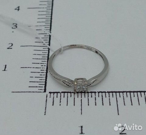 Золотое кольцо с бриллиантом 17р