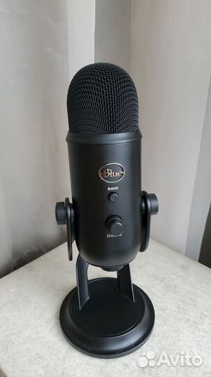 Конденсаторный USB микрофон для блогеров Blue Yeti