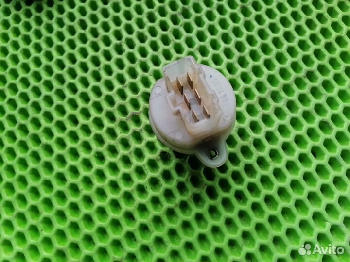 Контактная группа замка зажигания Киа Маджентис 1