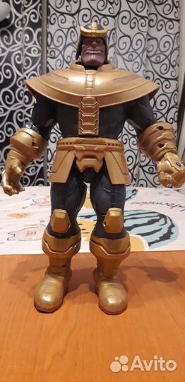 Игрушка танос (звук, свет)