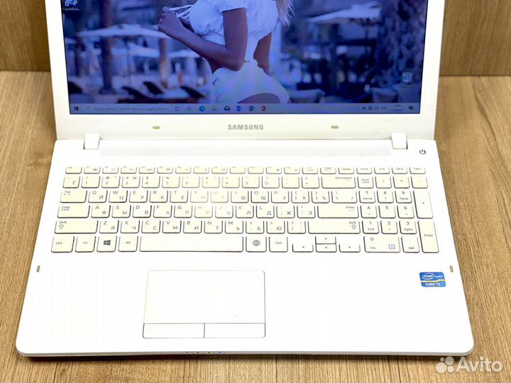 Ноутбук Samsung / Core i5 / Видеокарта GeForce 2gb