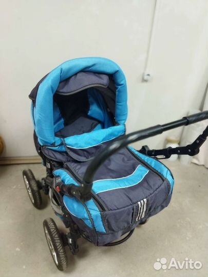 Прогулочная коляска в хорошем состоянии б/у