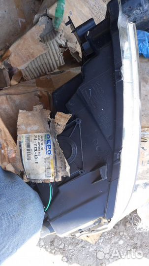 Фары на mitsubishi lancer 9