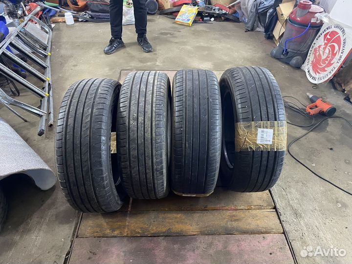 Yokohama A.Drive AA01 215/60 R16