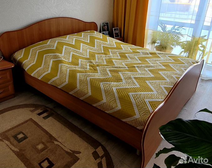 Спальный гарнитур бу