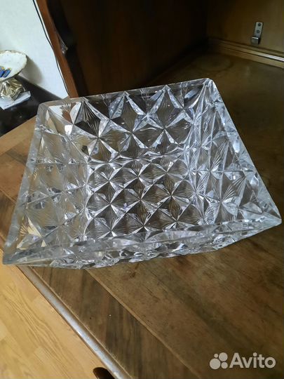 Хрустальная ваза