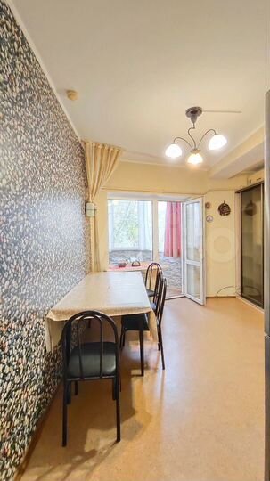 2-к. квартира, 63 м², 1/9 эт.