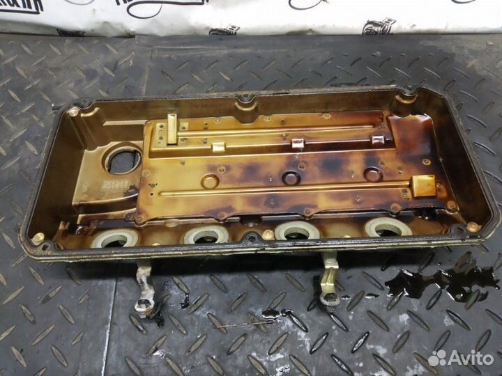 Клапанная крышка Mitsubishi Outlander 1 2.4 2006