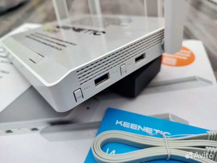 Wi-Fi роутер Keenetic Giga KN-1011