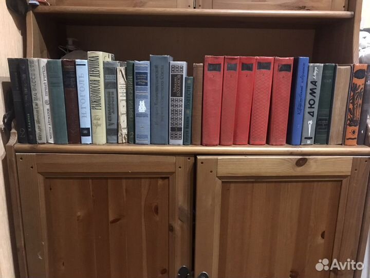 Продам книги оптом 300 штук