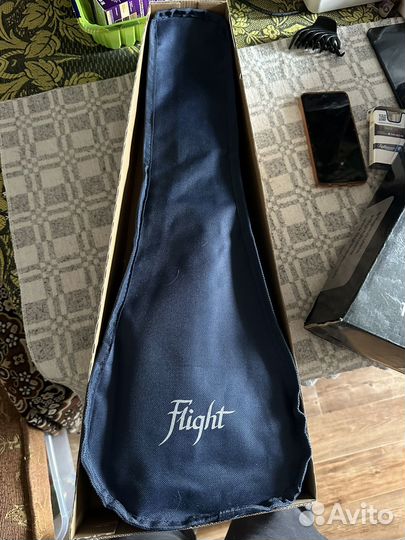 Продам укулеле