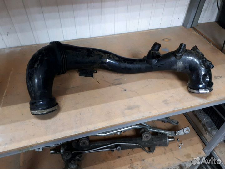 Патрубок Мерседес w212,204