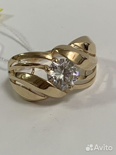 Золотое кольцо с фианитом 19 размер