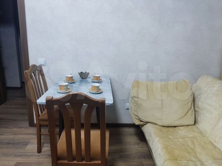 1-к. квартира, 35 м², 8/16 эт.