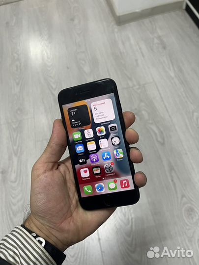iPhone 7, 32 ГБ