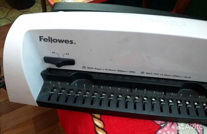 Брошюратор механический Fellowes Starles