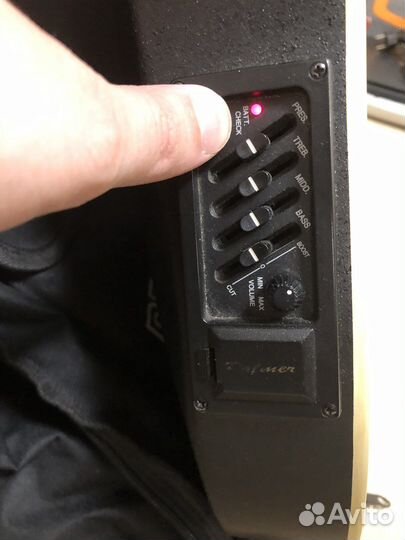 Гитара электроакустическая