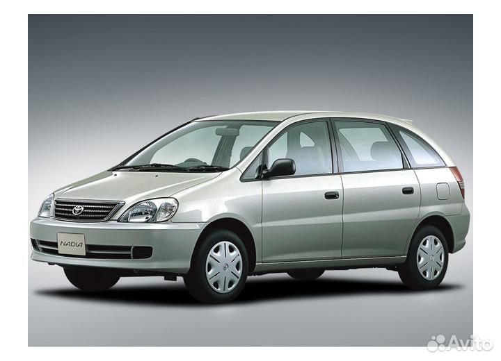 Лобовое стекло на Toyota 