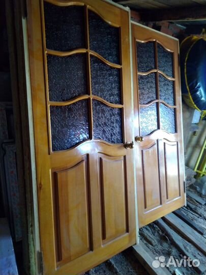Двери из массива сосны бу