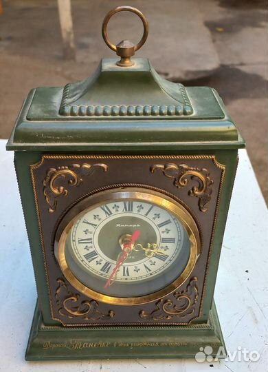 Часы настольные кварцевые 