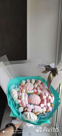 Букет из орехов на 1 сентября