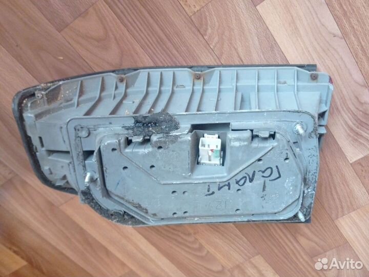 Фонарь MMC galant E32A 043 1511 L