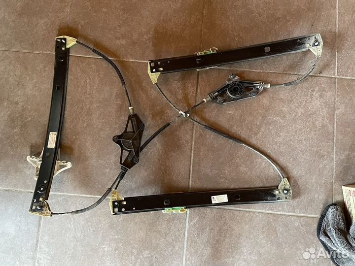 Стеклоподъемник передний VAG Skoda Oсtavia A7